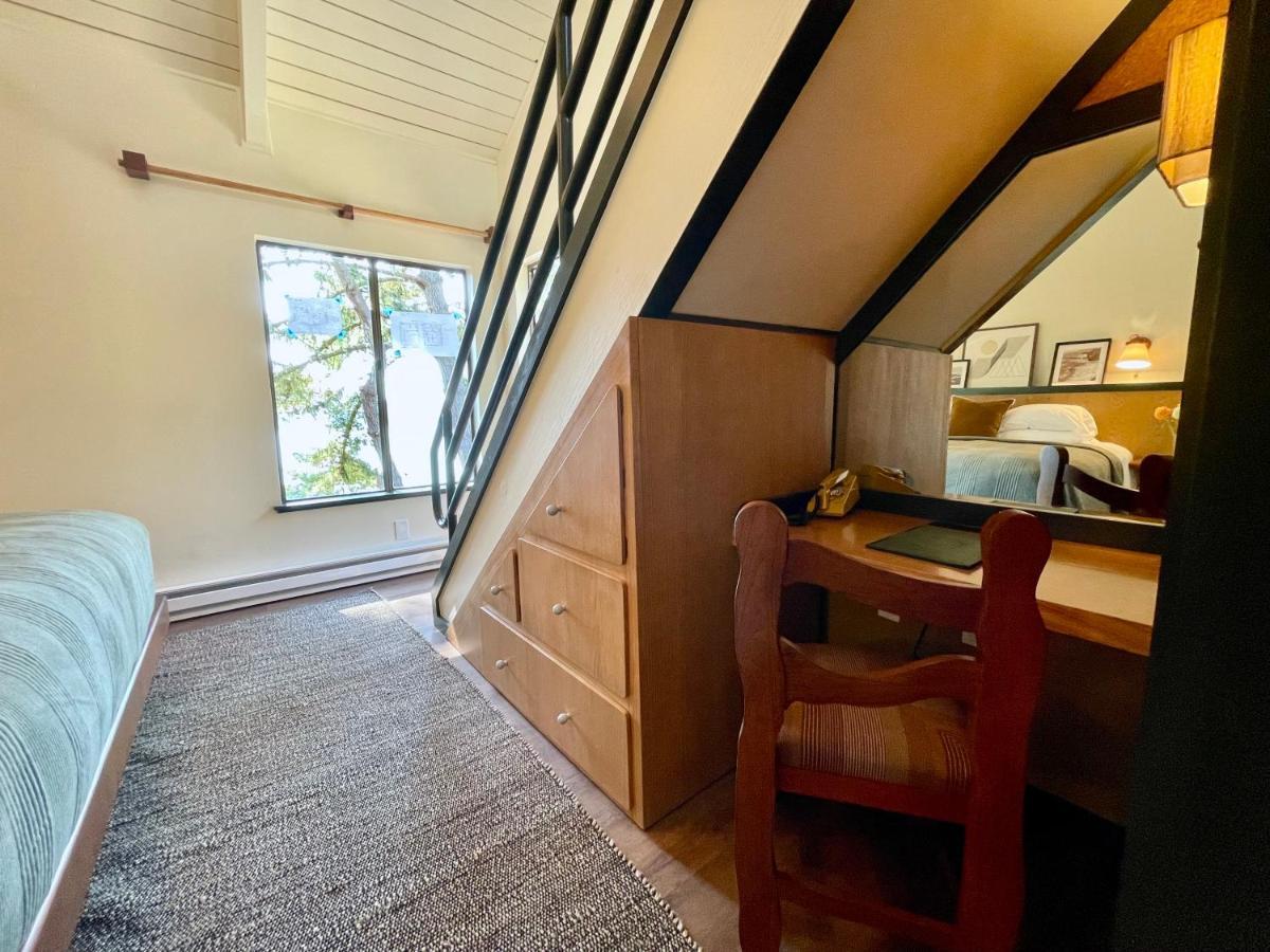 Lodge At Marconi Marshall エクステリア 写真